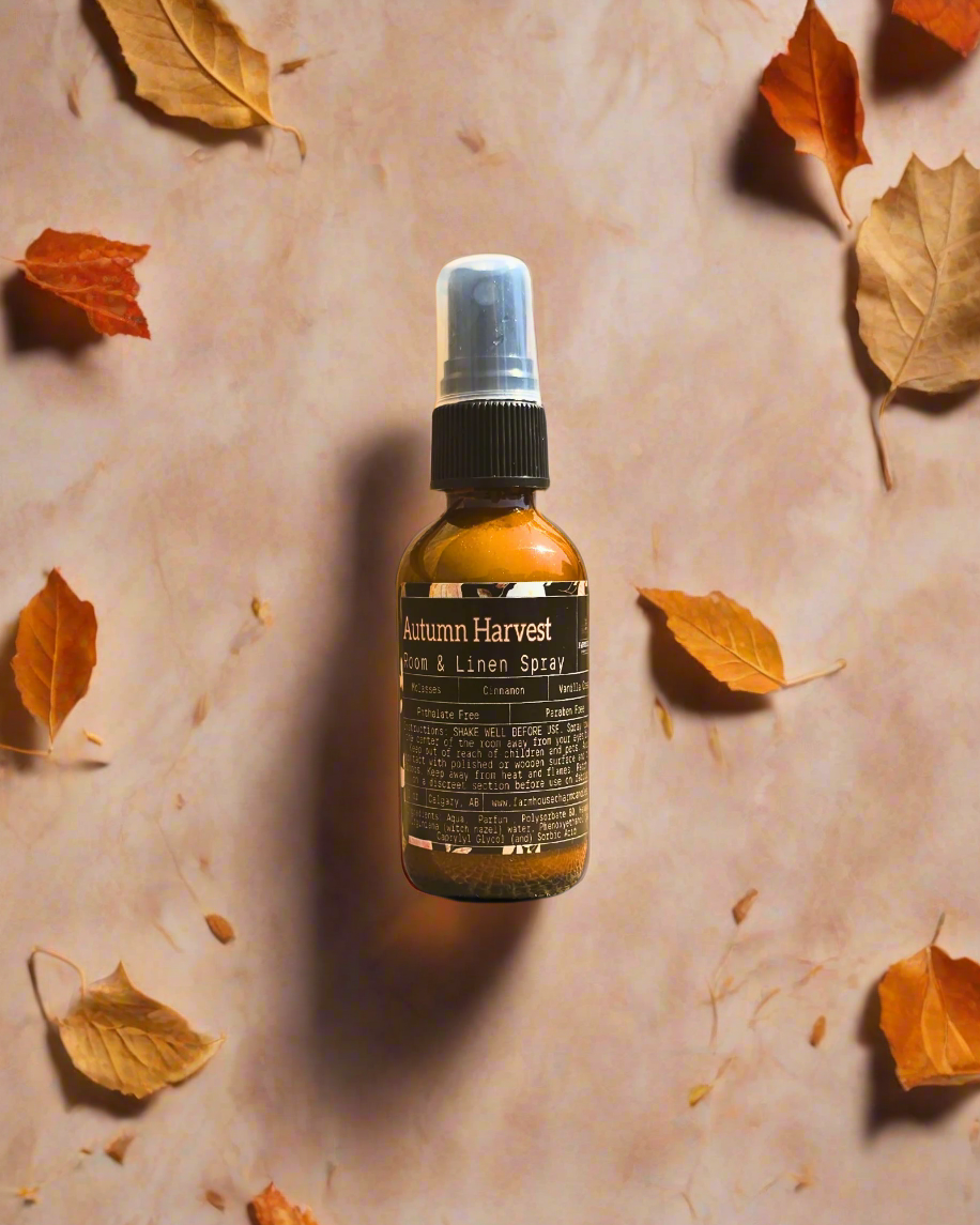 Embrace the cozy essence of fall with our Autumn Harvest Room and Linen Spray. This meticulously crafted scent captures the heartwarming aroma of the season, blending rich molasses, spicy cinnamon, and creamy vanilla to create a scent that's both comforting and inviting.

Imagine the warmth of a farmhouse kitchen on a crisp autumn morning, where the air is filled with the sweet scent of baked goods.