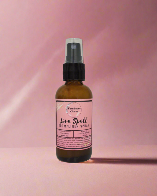 Enjoy this sweet floral scent. Love Spell Room and Linen Spray- Farmhouse Charm is a sweet bouquet of orange, bergamot, cherry blossom and white jasmine with hint of peach and berries on an undertone of musk. Love Spell Room and Linen Spray- Farmhouse Charm Net Weight: 2 oz No Alcohol Content Phthalate free Paraben free